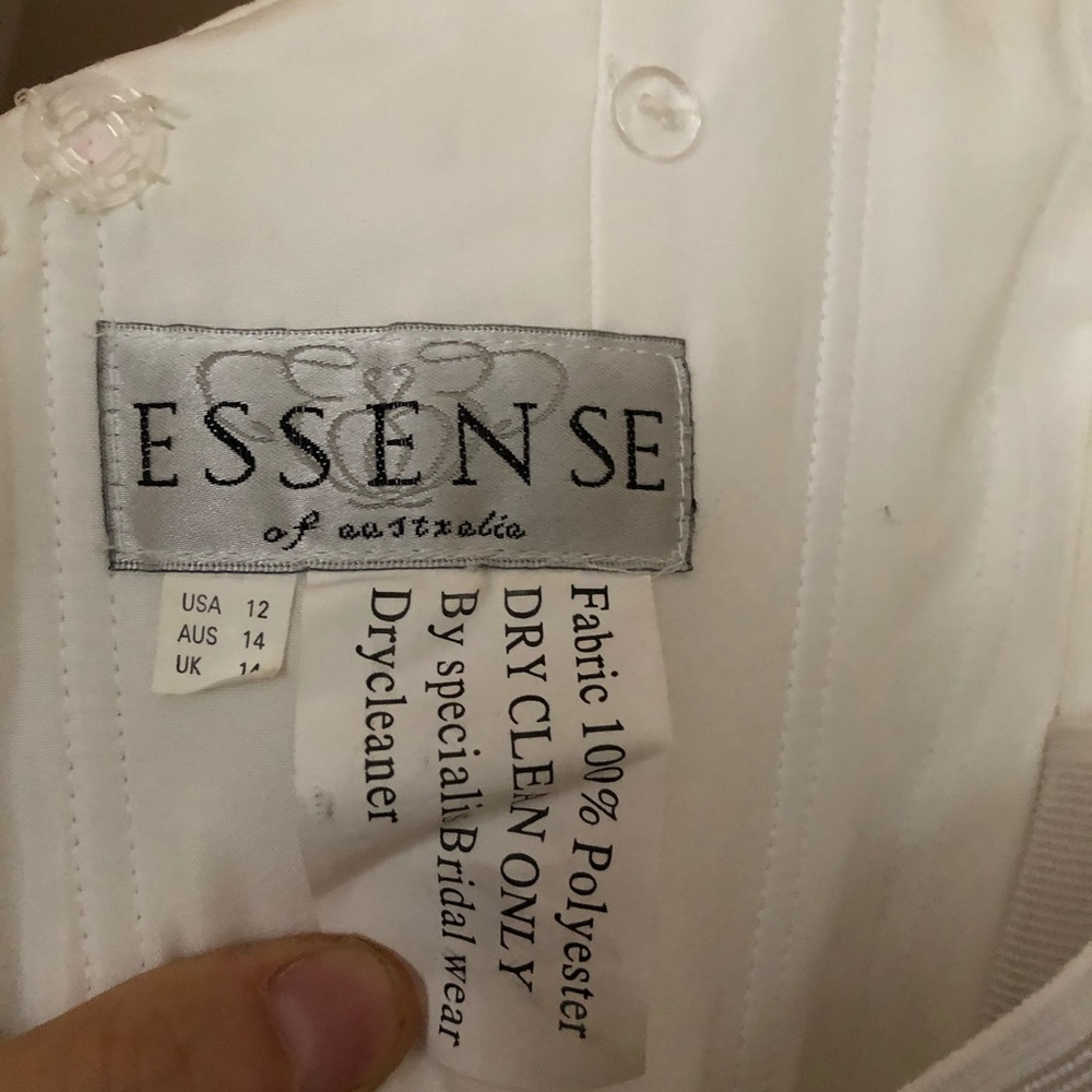 Essence of Australia wedding gown - Picture 6 of 6